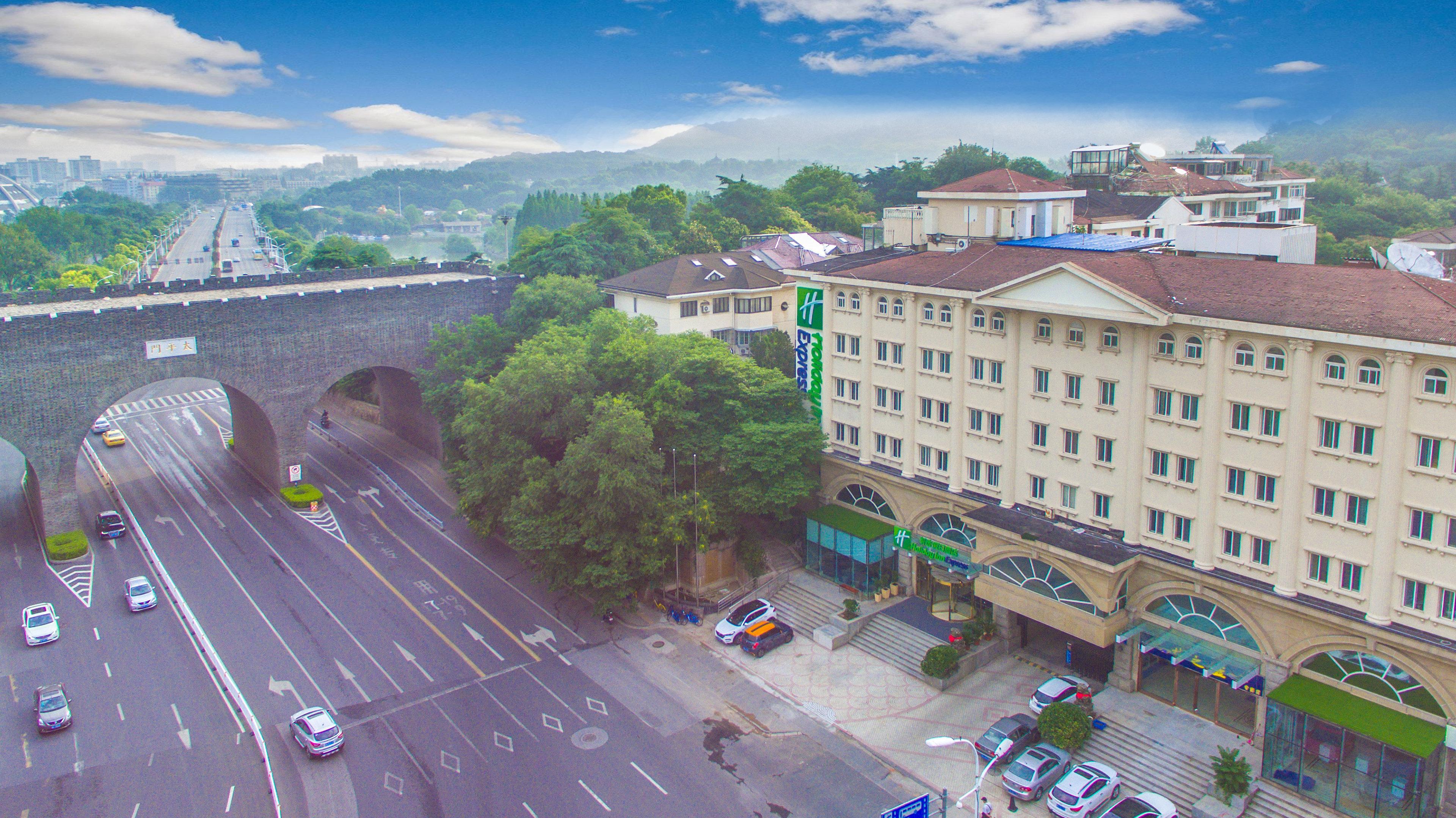 南京玄武湖智选假日酒店 南靖县 外观 照片